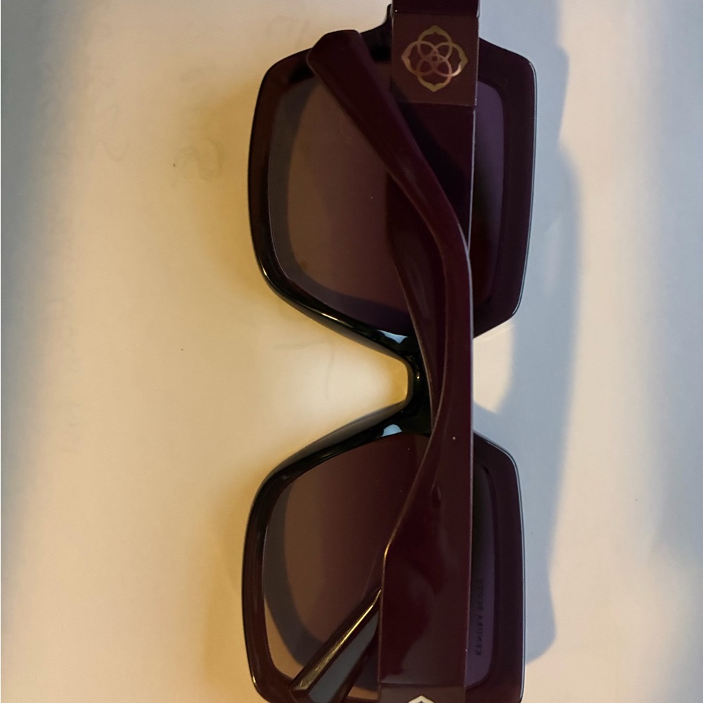 Kendra Scott Women's Rectangle Sunglasses in Burgundy
